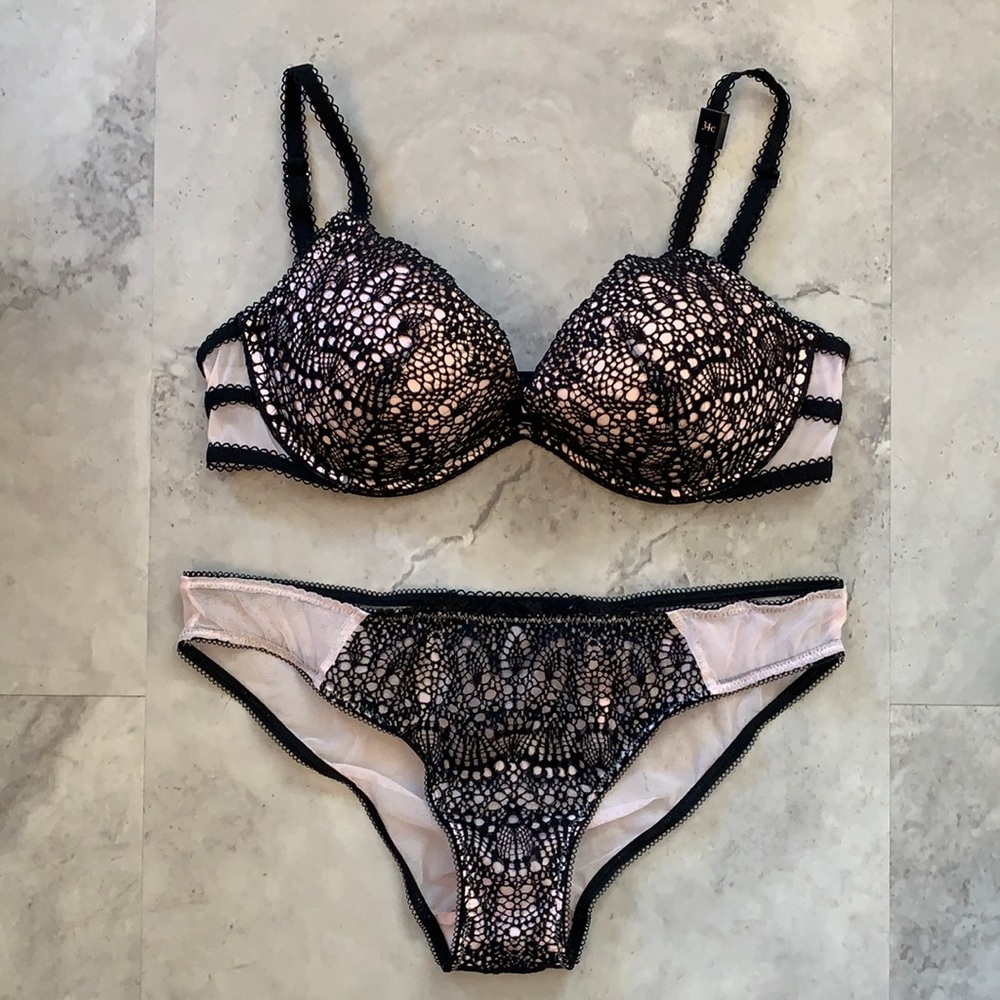 Victoria’s Secret Lingerie Bra & Panty set